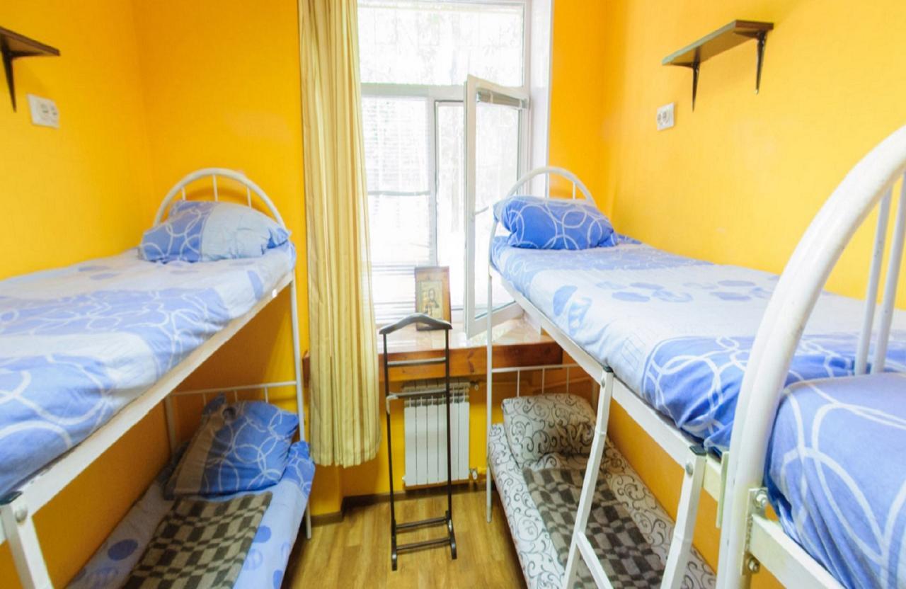 Yourhostel Svyatoshino เคียฟ ภายนอก รูปภาพ